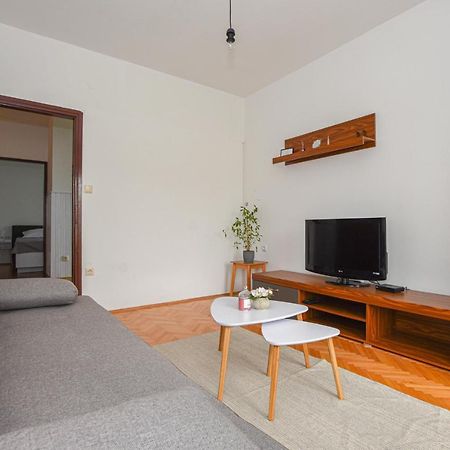 Apartments Kate Pag Town Bagian luar foto