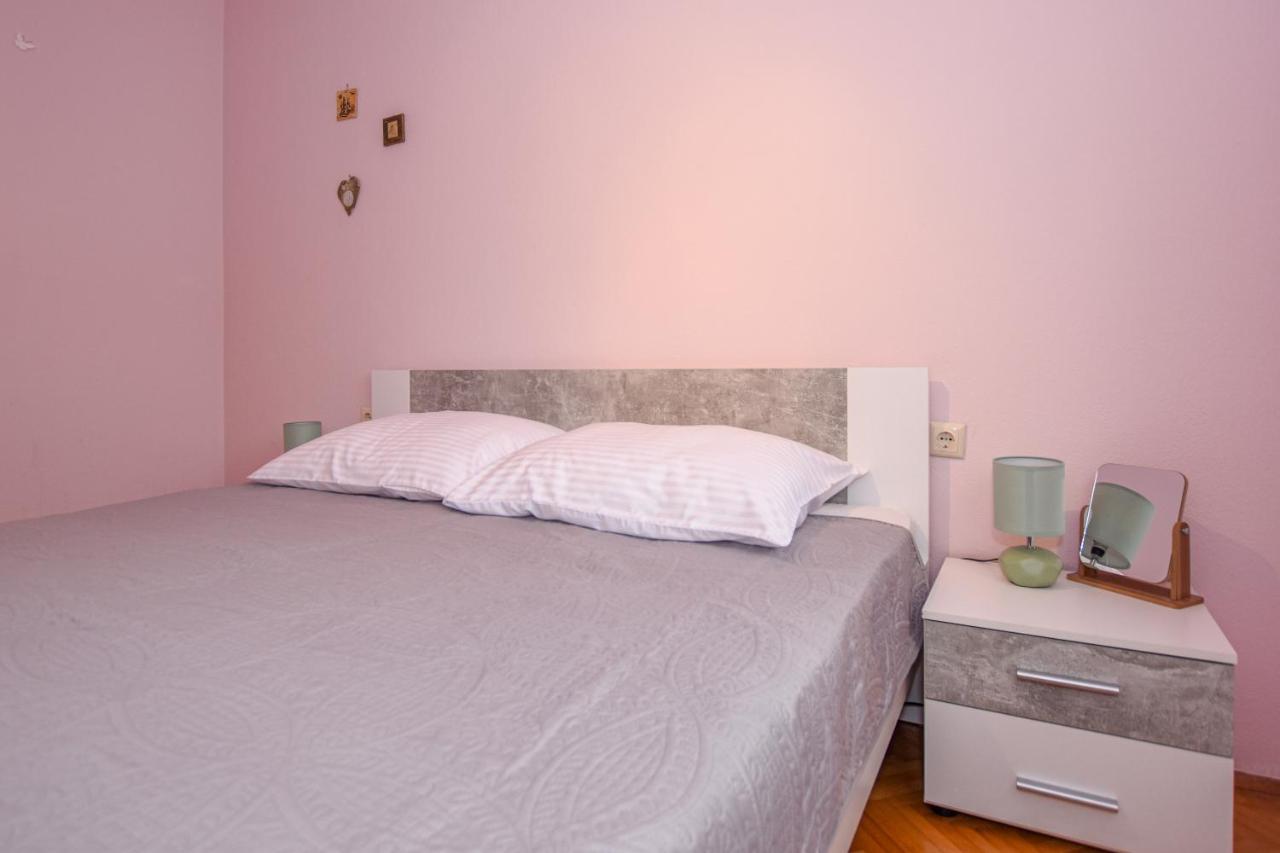 Apartments Kate Pag Town Bagian luar foto