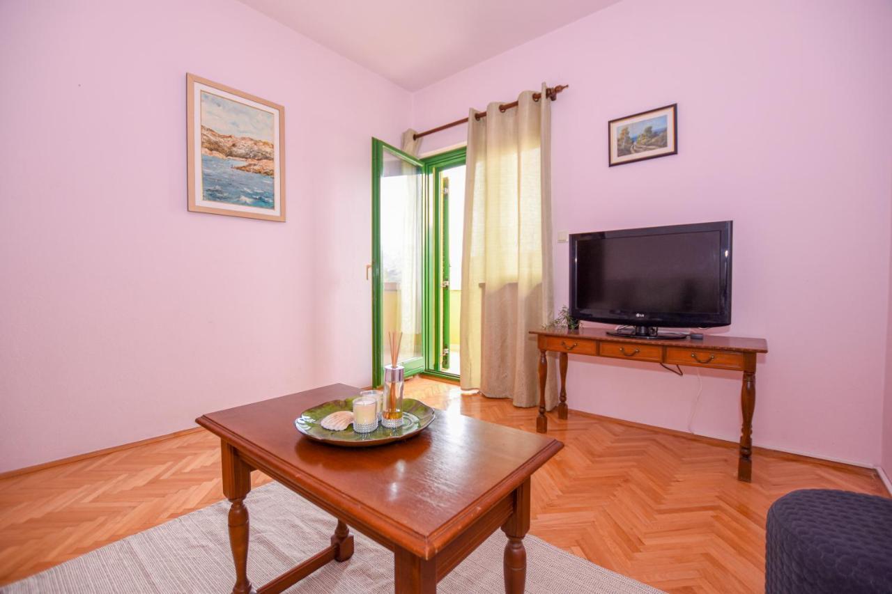 Apartments Kate Pag Town Bagian luar foto