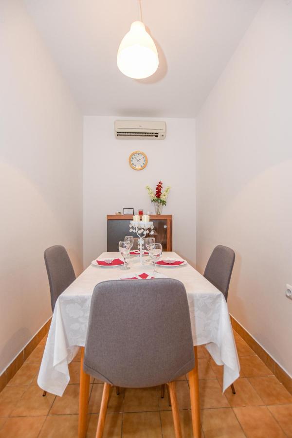 Apartments Kate Pag Town Bagian luar foto
